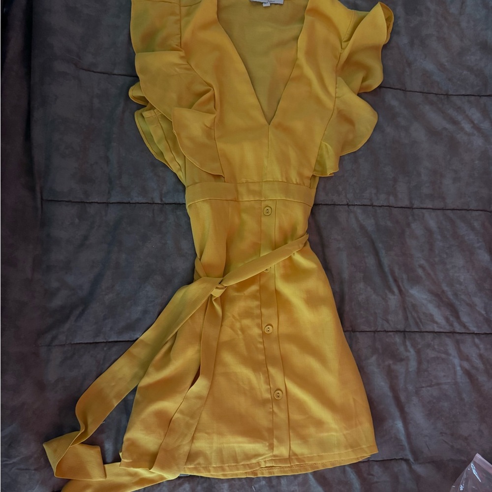 Elegant Yellow Ruffle Dress - Picture 4 of 12